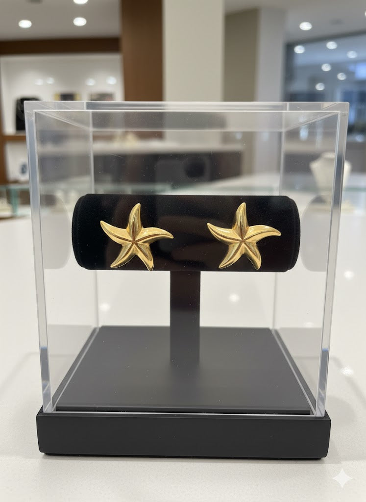 Trinaari Golden Starfish Studs