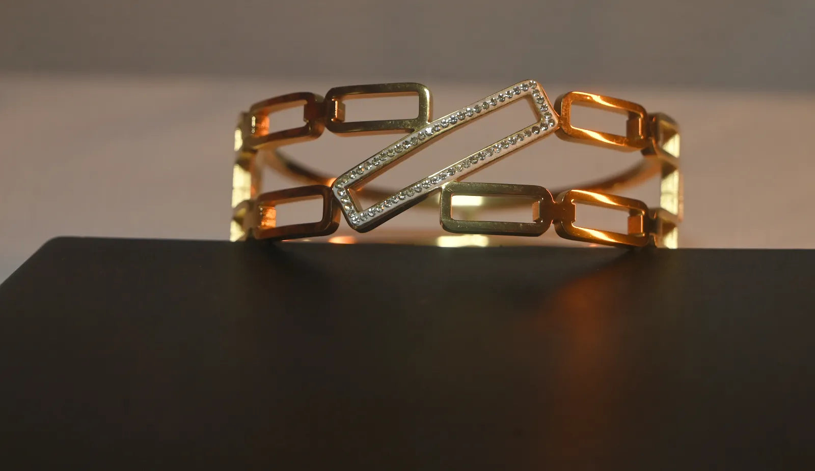 Celeste Enchant Hand Cuff